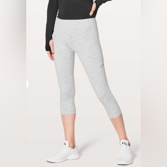 lululemon athletica Pants - Lululemon Speed Up Crop 21"
Wee Are From Space Nimbus Battleship Size 2